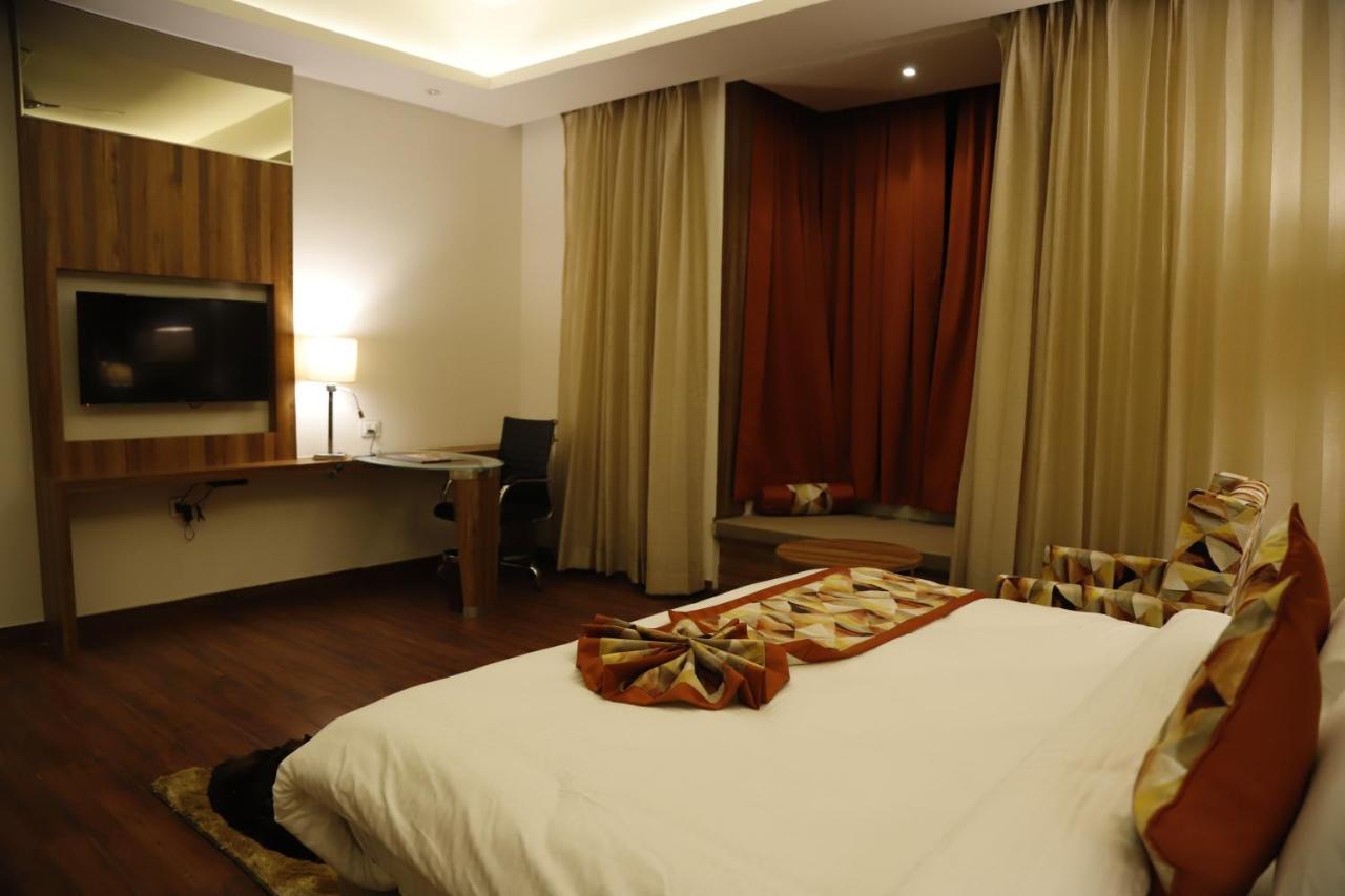 Hotel Lotus Ananta Elite Kota Kota  Exterior foto