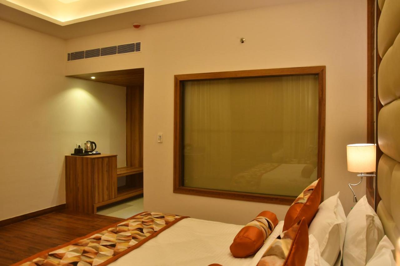 Hotel Lotus Ananta Elite Kota Kota  Exterior foto